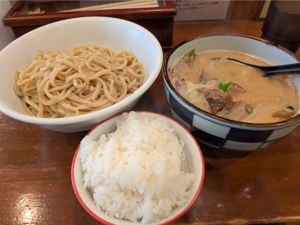 弘雅流製麺の鶏骨つけ麺と白ごはん